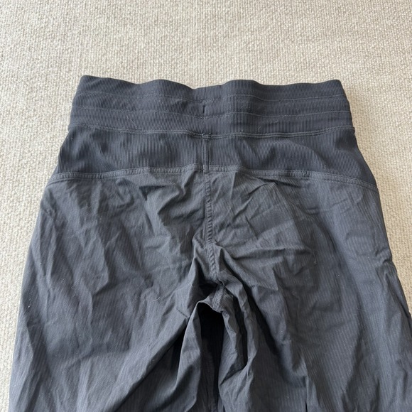 Lululemon Dance Studio Mid Rise Jogger Size 4 Black Workout Activewear‎ Summer - Picture 10 of 10